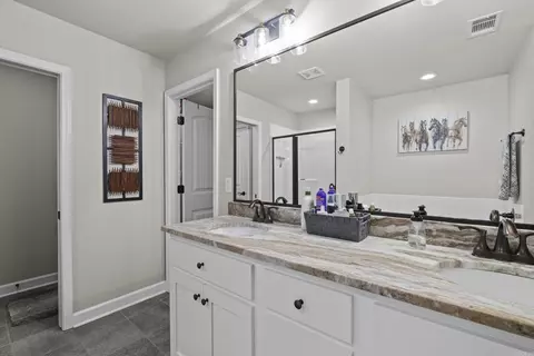 Bath - 17 Sienna Dr, Cabot, AR 72023 photo 1 of 4