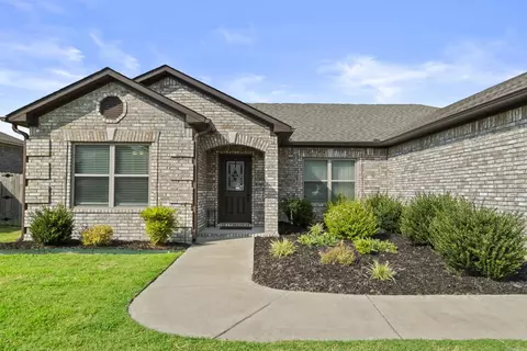 Exterior - 17 Sienna Dr, Cabot, AR 72023 photo 2 of 9