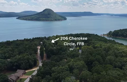 206 Cherokee Cir, Fairfield Bay, AR 72088