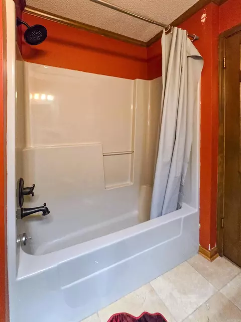 Bath - 102 Barbara Allen Dr, Marked Tree, AR 72365 photo 7 of 7