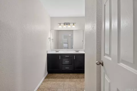 Entry Way - 102 Riveria Cv, Benton, AR 72015 photo 3 of 3