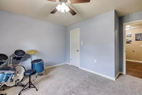 Bedroom - 402 Demuth, Benton, AR 72019 photo 7 of 7