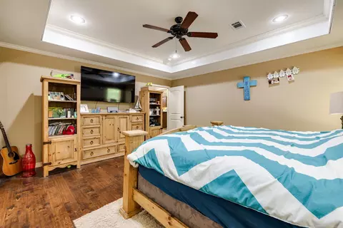 Bedroom - 402 Demuth, Benton, AR 72019 photo 2 of 7