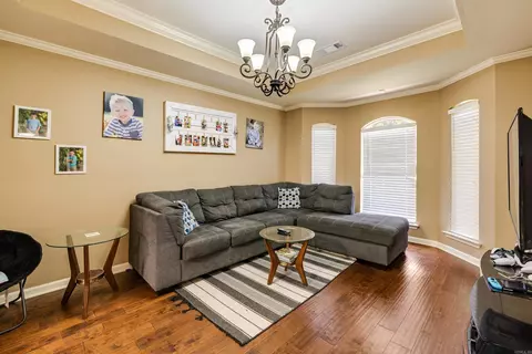 Living - 402 Demuth, Benton, AR 72019 photo 2 of 2