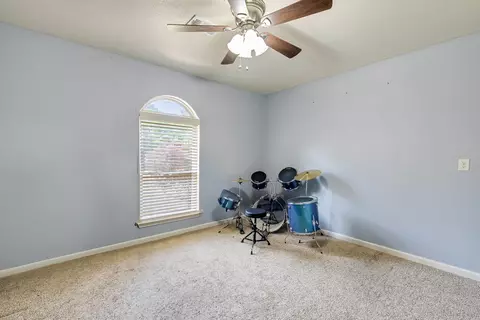 Bedroom - 402 Demuth, Benton, AR 72019 photo 6 of 7