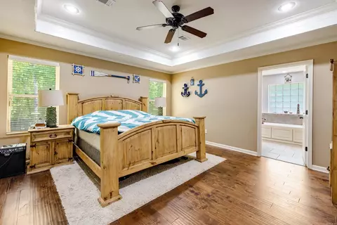 Bedroom - 402 Demuth, Benton, AR 72019 photo 1 of 7