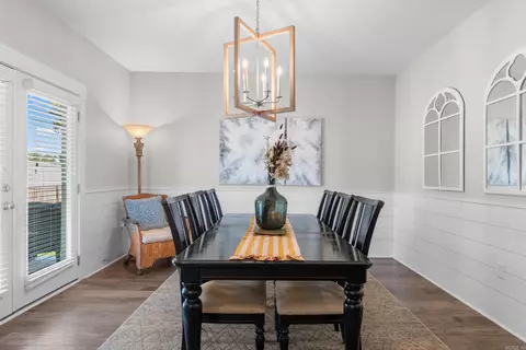 Dining - 1875 Mullberry, Conway, AR 72034 photo 2 of 3