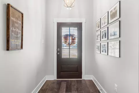 Entry Way - 1875 Mullberry, Conway, AR 72034 photo 5 of 5