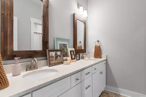 Bath - 1875 Mullberry, Conway, AR 72034 photo 5 of 6