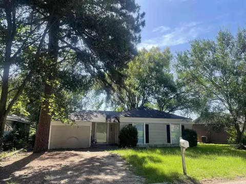 945 Guam St, Wake Village, TX 75501