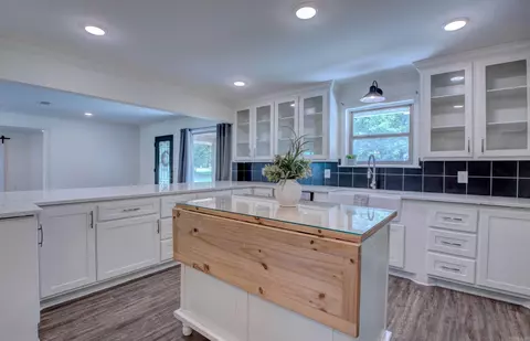 Kitchen - 4111 Ryburn Rd, Pine Bluff, AR 71603 photo 3 of 8