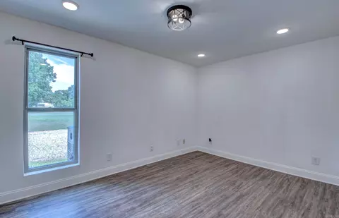 Bedroom - 4111 Ryburn Rd, Pine Bluff, AR 71603 photo 3 of 5