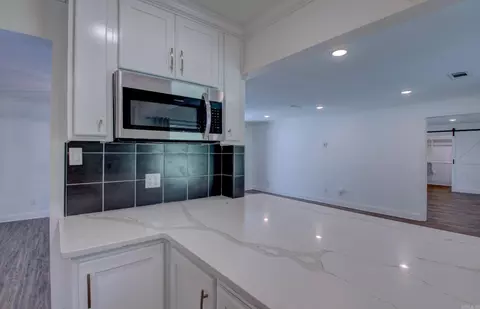 Kitchen - 4111 Ryburn Rd, Pine Bluff, AR 71603 photo 5 of 8