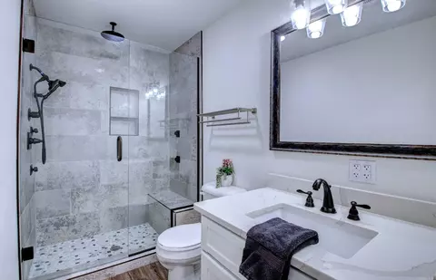 Bath - 4111 Ryburn Rd, Pine Bluff, AR 71603 photo 3 of 3