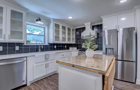 Kitchen - 4111 Ryburn Rd, Pine Bluff, AR 71603 photo 8 of 8