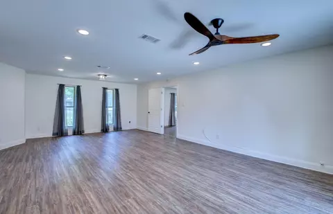 Living - 4111 Ryburn Rd, Pine Bluff, AR 71603 photo 8 of 10