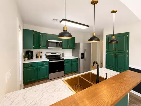 Kitchen - 120 Esther Cir, Trumann, AR 72472 photo 3 of 4