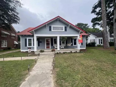 Exterior - 303 W Pine St, Warren, AR 71671 photo 2 of 9