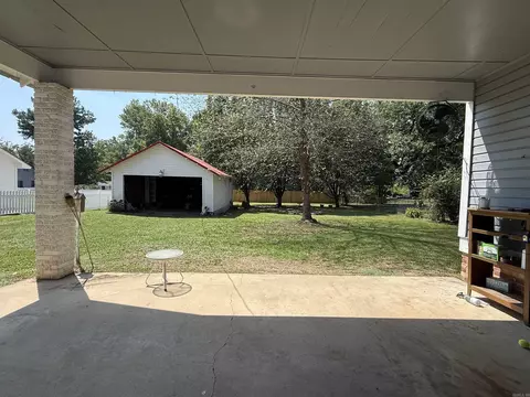 Exterior - 303 W Pine St, Warren, AR 71671 photo 3 of 10