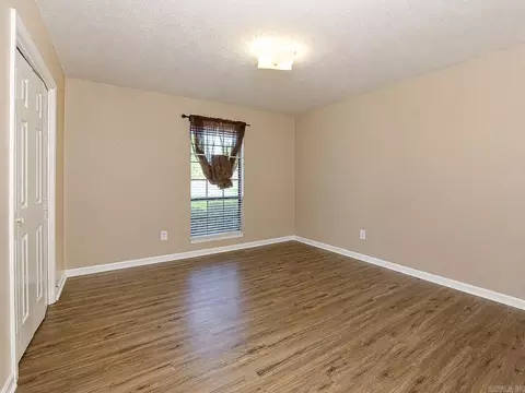 Bedroom - 7807 Summerhill Dr, Pine Bluff, AR 71603 photo 3 of 3