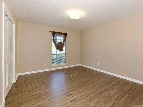 Bedroom - 7807 Summerhill Dr, Pine Bluff, AR 71603 photo 3 of 3