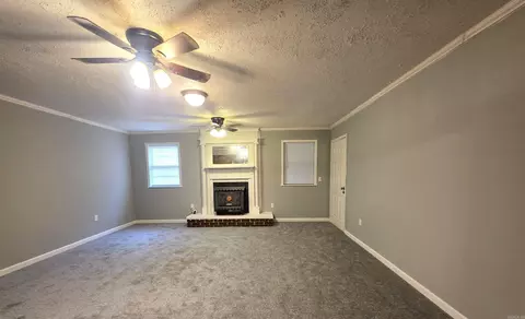 Living - 1503 S Dakota, Pine Bluff, AR 71601 photo 6 of 6