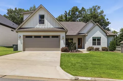 50 Corlay Dr, Little Rock, AR 72223