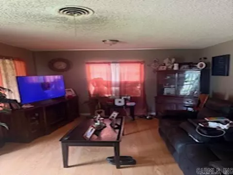 1611 Vaughn St, Pine Bluff, AR 71603 photo 4