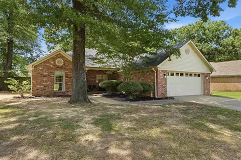 Exterior - 431 Bernard Dr, Conway, AR 72032 photo 2 of 10