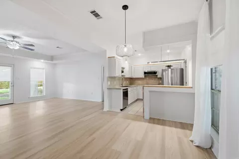 Living - 431 Bernard Dr, Conway, AR 72032 photo 6 of 6