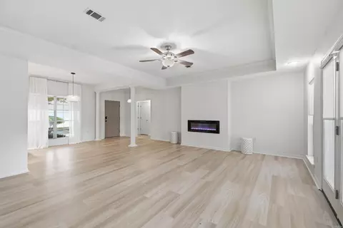 Living - 431 Bernard Dr, Conway, AR 72032 photo 3 of 6