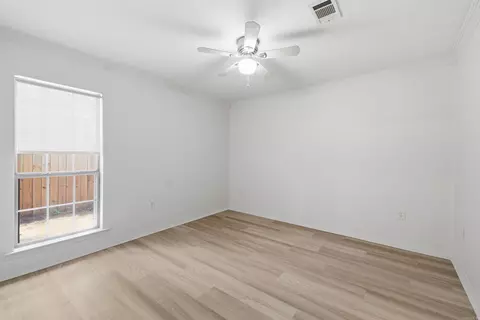 Bedroom - 431 Bernard Dr, Conway, AR 72032 photo 3 of 4