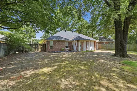 Exterior - 431 Bernard Dr, Conway, AR 72032 photo 7 of 10