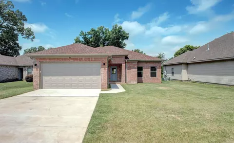 14 Oxford Run Ct, Little Rock, AR 72209