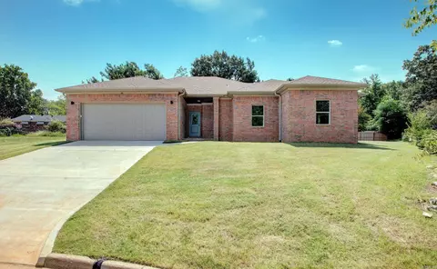 19 Oxford Run Ct, Little Rock, AR 72209