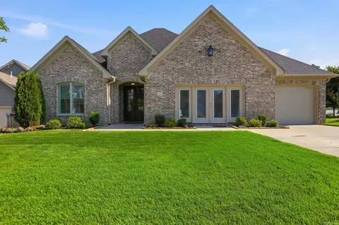2 Wildcreek Cv, Little Rock, AR 72223