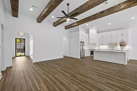 Entry Way - 105 Michael Dr, Beebe, AR 72012 photo 3 of 3