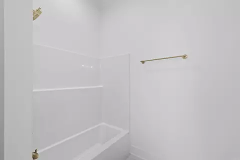 Bath - 105 Michael Dr, Beebe, AR 72012 photo 8 of 9
