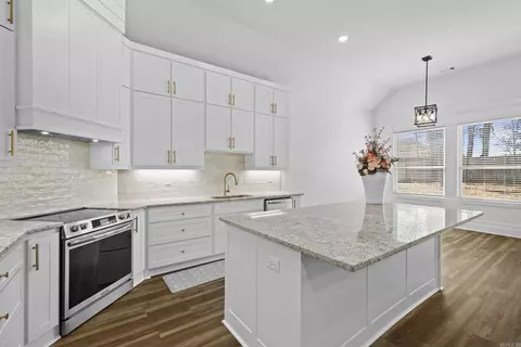 Kitchen - 105 Michael Dr, Beebe, AR 72012 photo 1 of 4