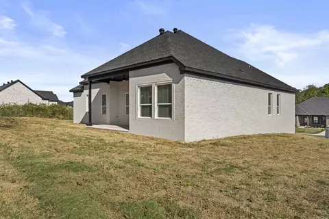 Exterior - 105 Michael Dr, Beebe, AR 72012 photo 4 of 6