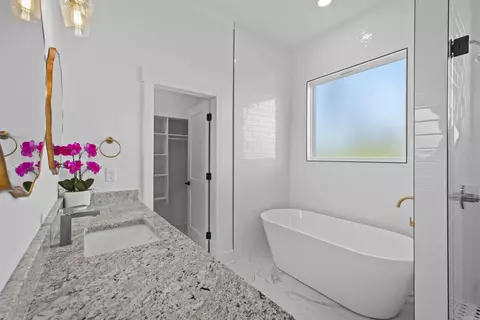 Bath - 105 Michael Dr, Beebe, AR 72012 photo 1 of 9