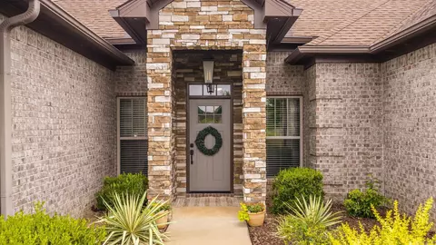 19 Colt Loop Loop, Greenbrier, AR 72058 photo 3