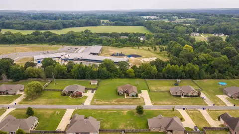 19 Colt Loop Loop, Greenbrier, AR 72058 photo 4