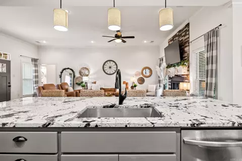 Kitchen - 19 Colt Loop, Greenbrier, AR 72058 photo 4 of 4