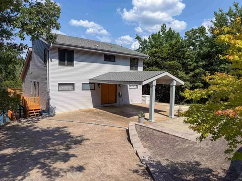 74 Isleta Dr, Cherokee Village, AR 72529