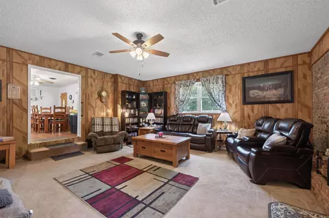 Living - 621 Arrowhead Rd, Malvern, AR 72104 photo 1 of 2