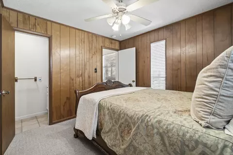 Bedroom - 2642 Hwy 330 E, Clinton, AR 72031 photo 2 of 9