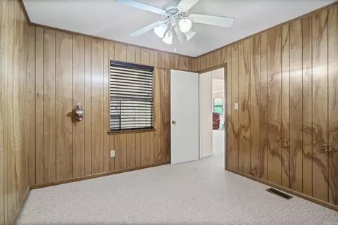 Bedroom - 2642 Hwy 330 E, Clinton, AR 72031 photo 5 of 9