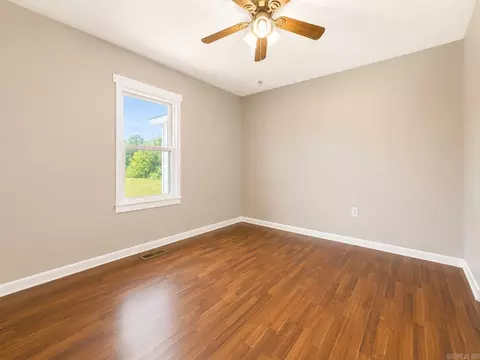 Bedroom - 5432 Point View Rd, Benton, AR 72019 photo 1 of 2