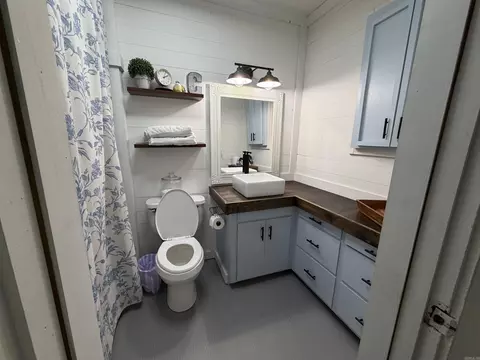 Bath - 403 S Main St, Hermitage, AR 71647 photo 1 of 1